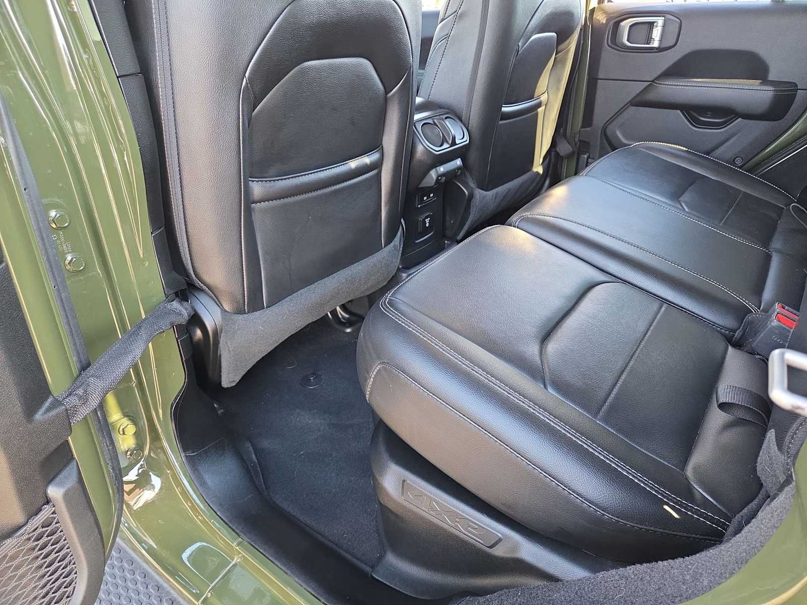 Thumbnail: 2021 Jeep Wrangler - 20