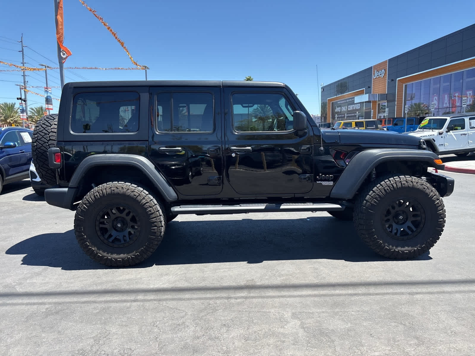 Thumbnail: 2021 Jeep Wrangler - 5