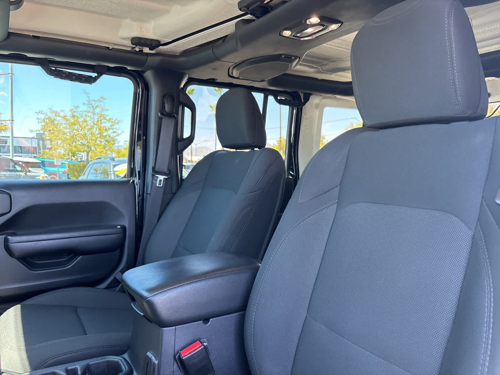 Thumbnail: 2021 Jeep Wrangler - 11
