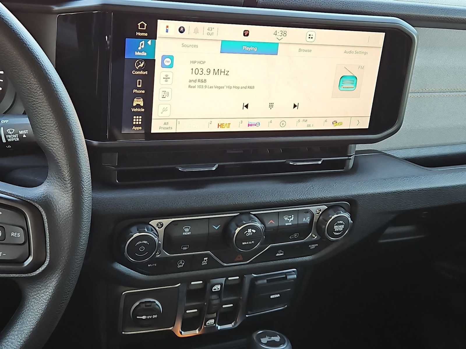 Thumbnail: 2026 Jeep Wrangler - 26