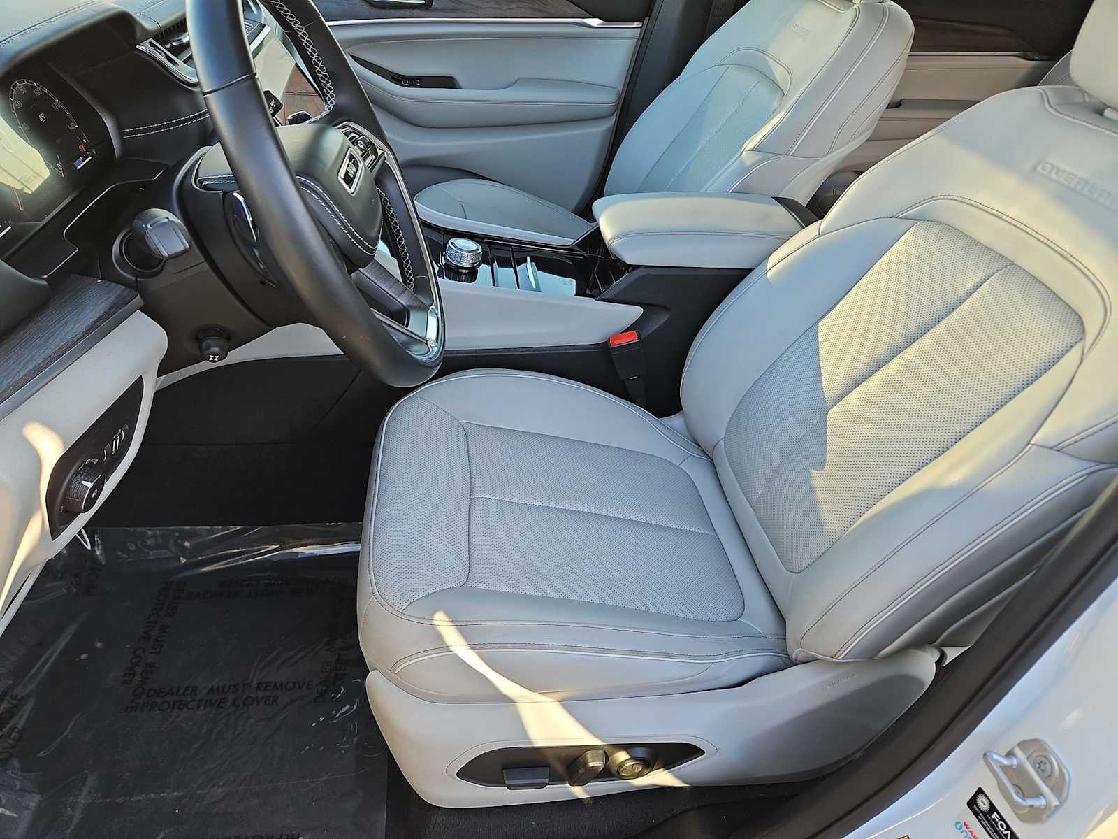 Thumbnail: 2021 Jeep Grand Cherokee L - 17