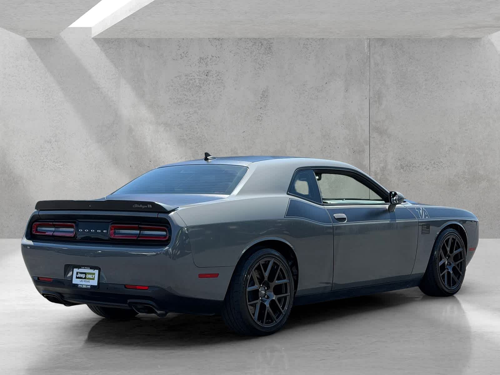 Thumbnail: 2018 Dodge Challenger - 5