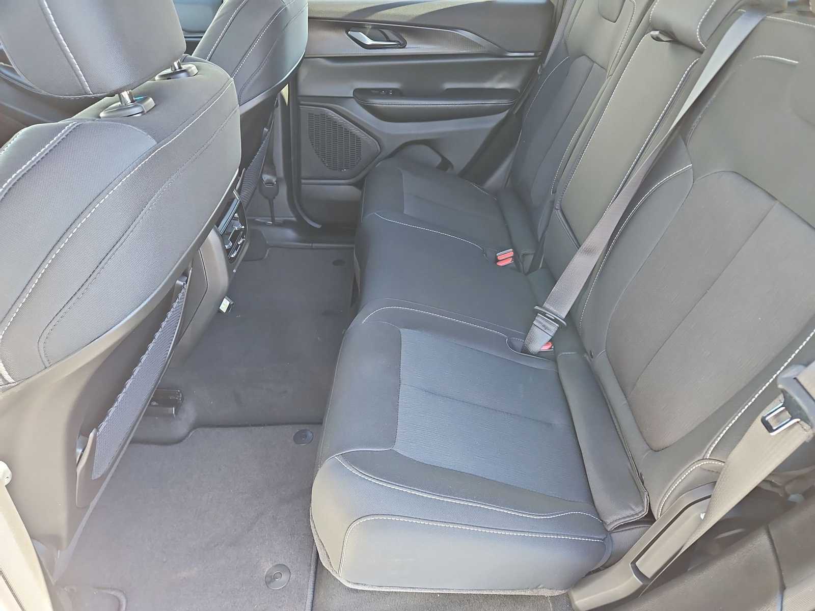 Thumbnail: 2026 Jeep Grand Cherokee - 20