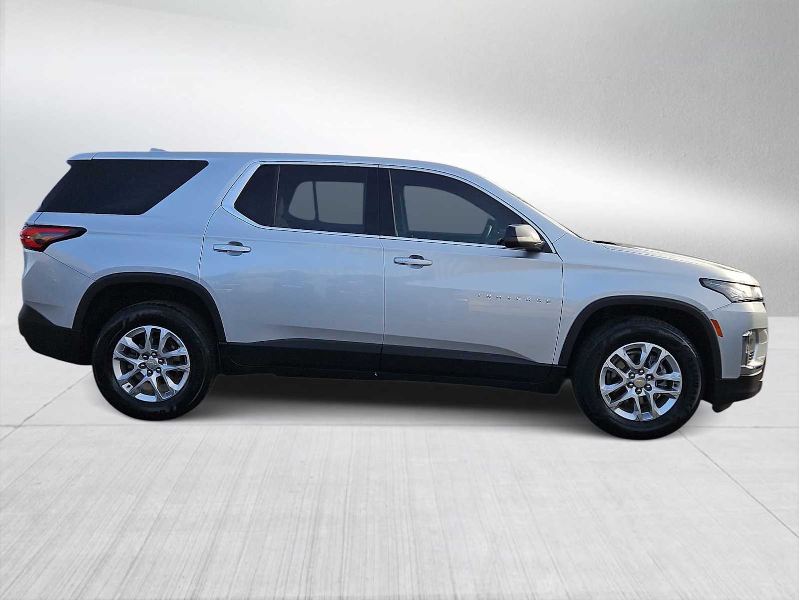 Thumbnail: 2022 Chevrolet Traverse - 9