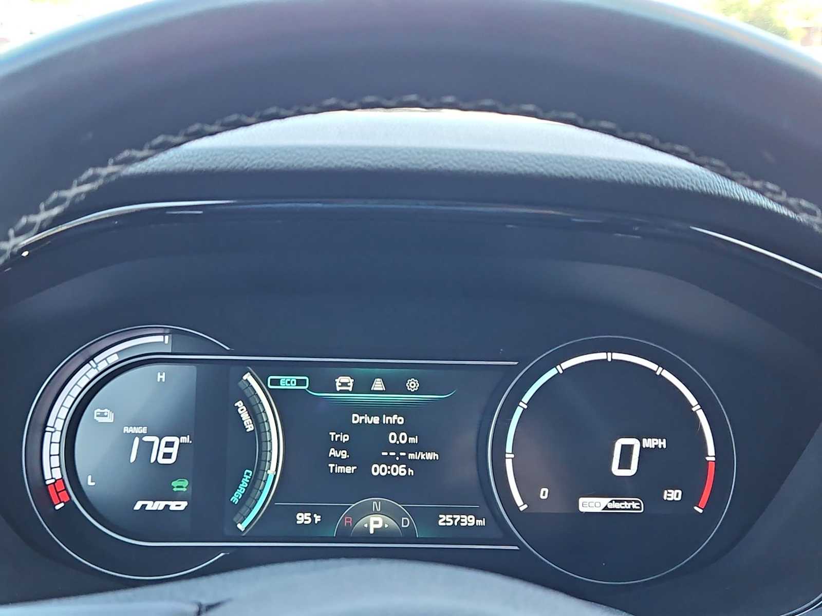 2022 Kia Niro S 30
