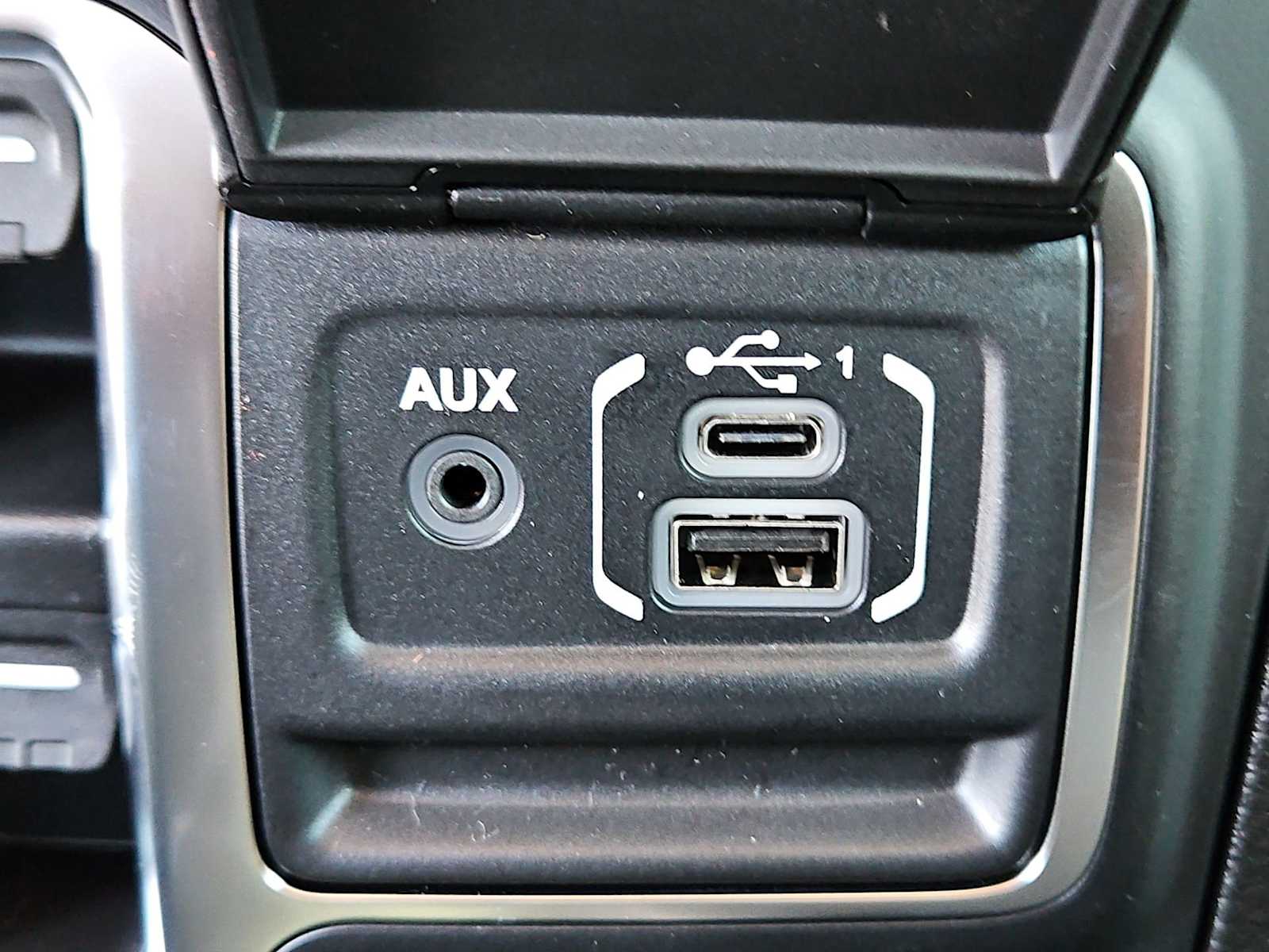 Thumbnail: 2025 Jeep Wrangler - 27