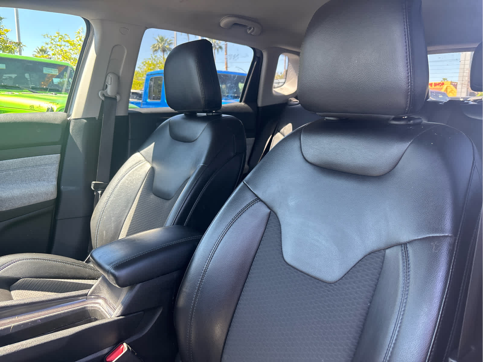 Thumbnail: 2022 Jeep Compass - 9