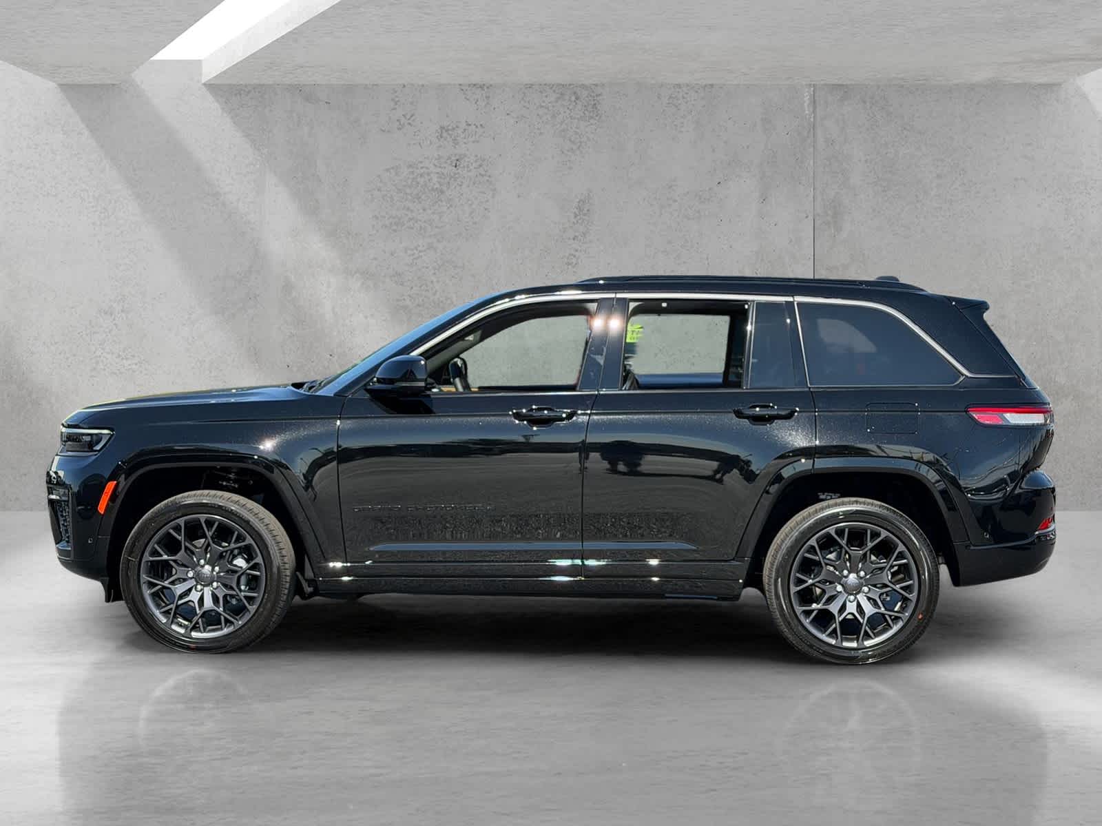 Thumbnail: 2026 Jeep Grand Cherokee - 2