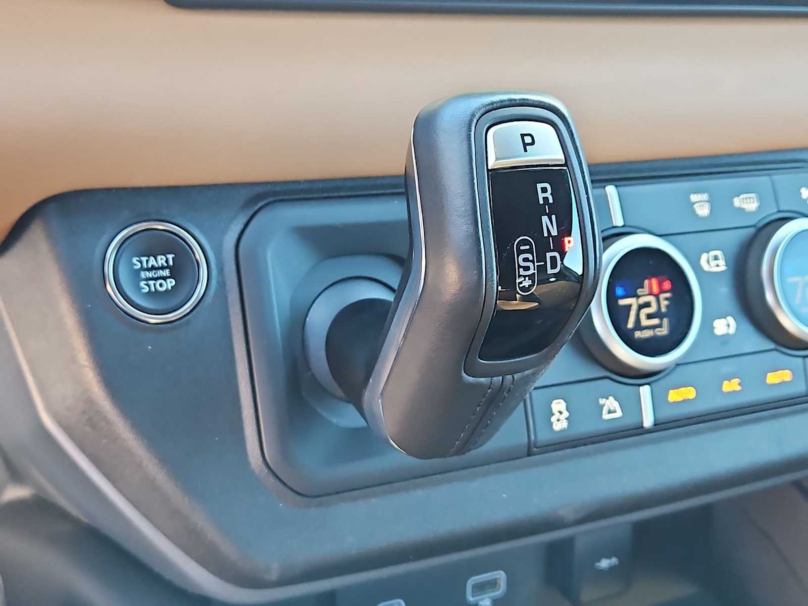 Thumbnail: 2023 Land Rover Defender - 33