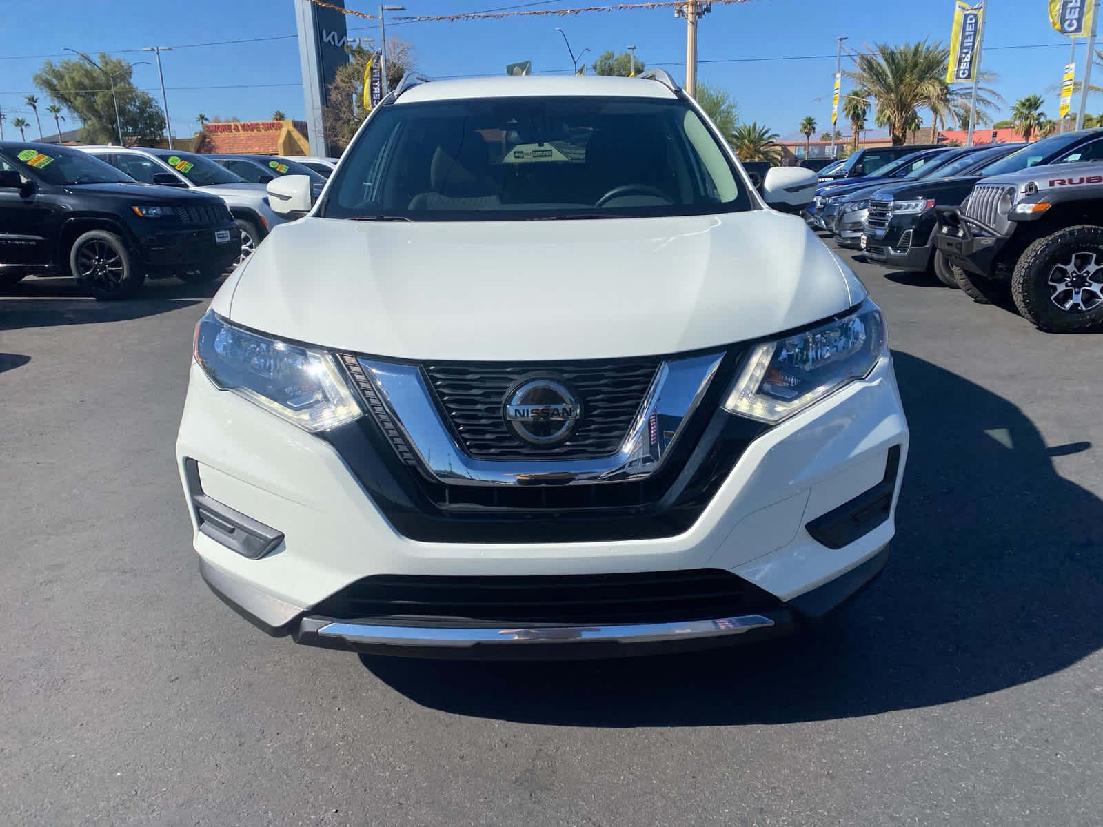 2020 Nissan Rogue SV photo 2