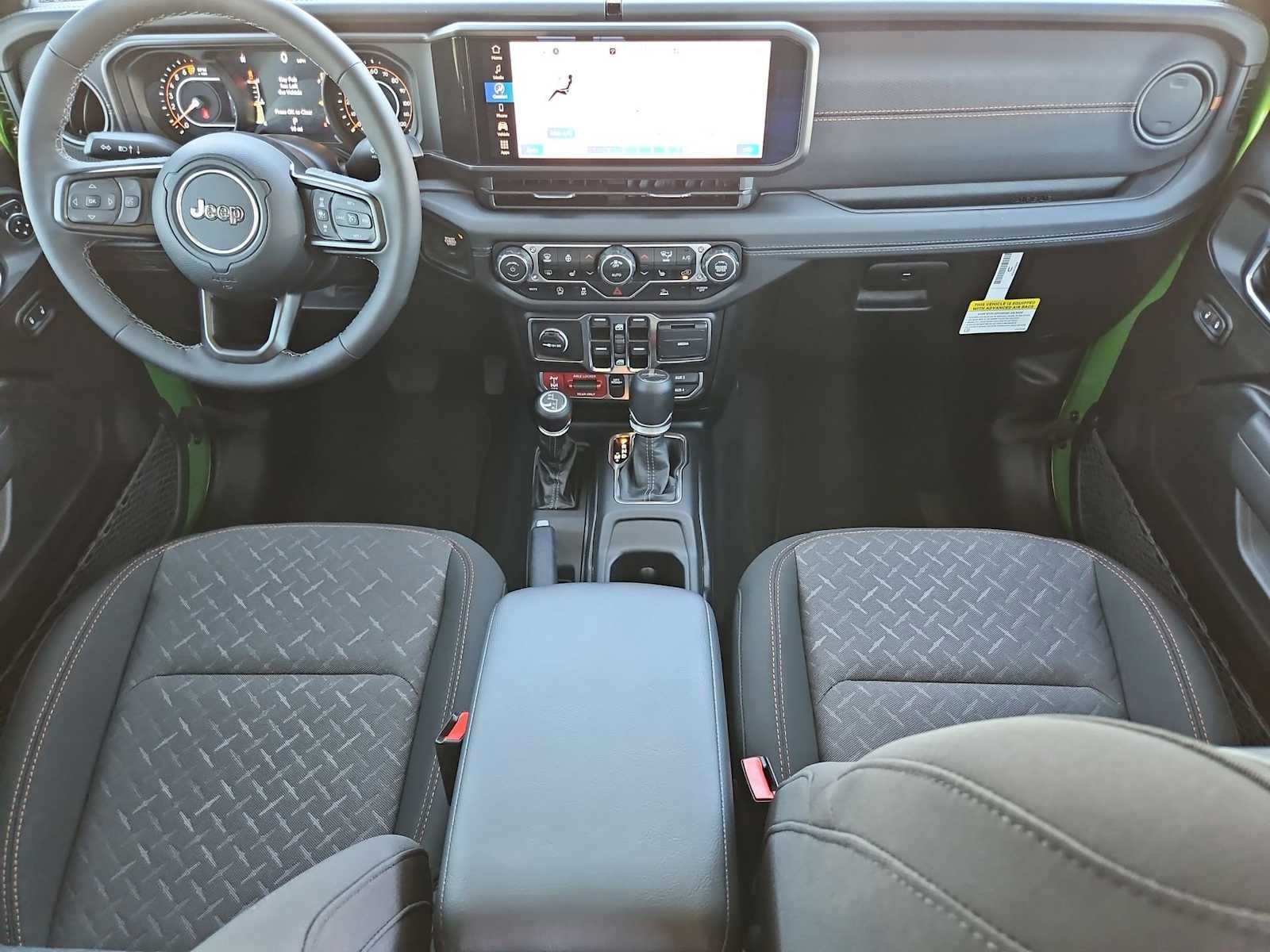 Thumbnail: 2025 Jeep Gladiator - 16