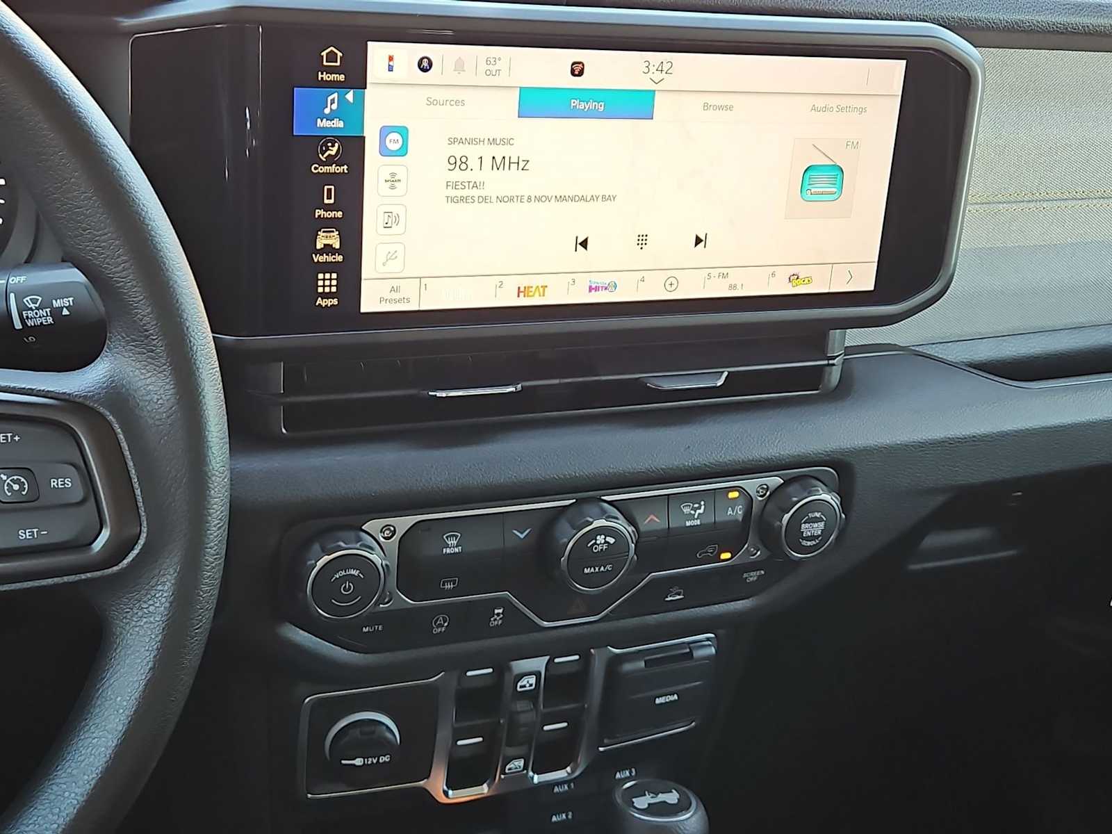 Thumbnail: 2026 Jeep Wrangler - 26