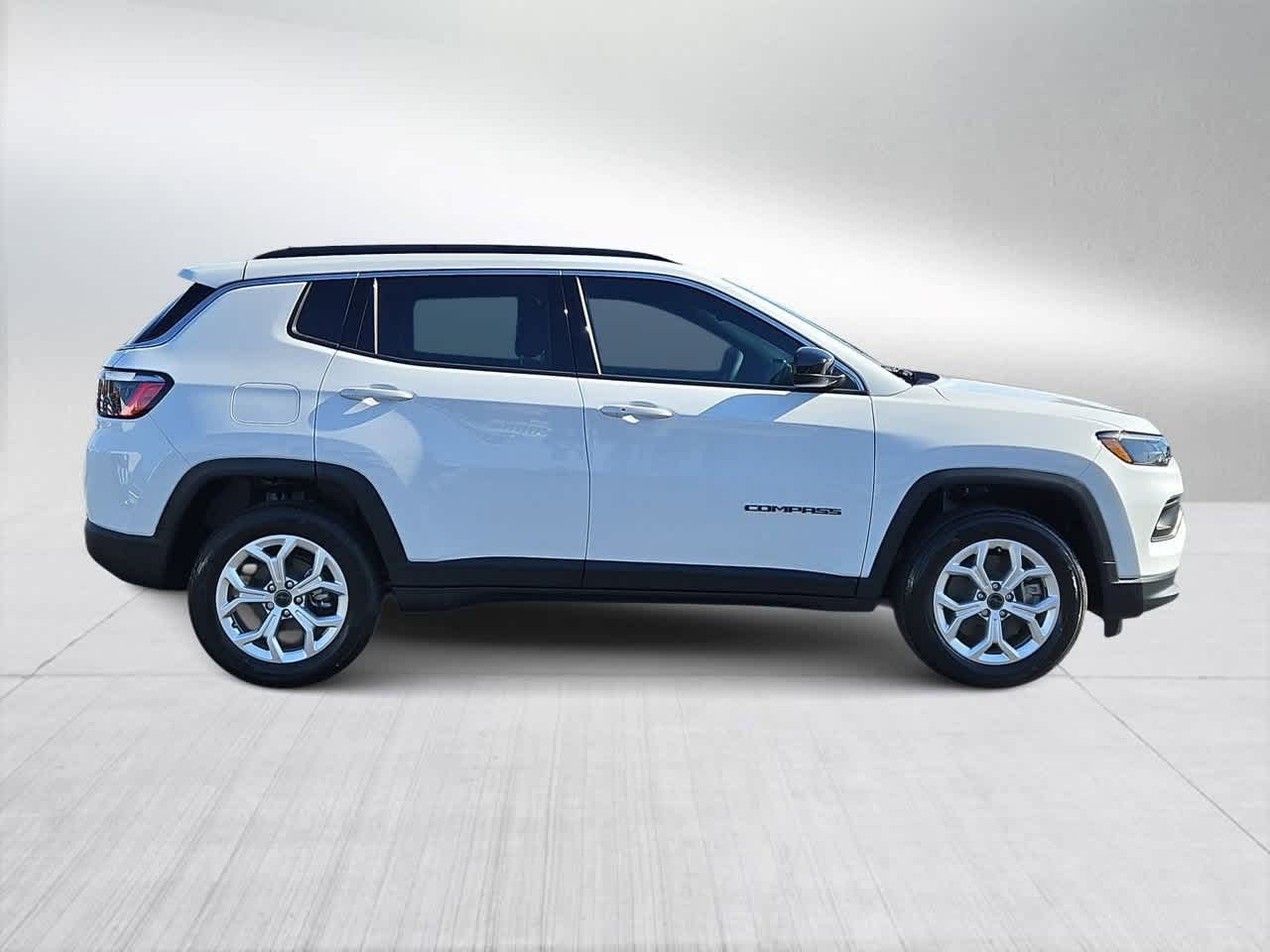 Thumbnail: 2025 Jeep Compass - 9
