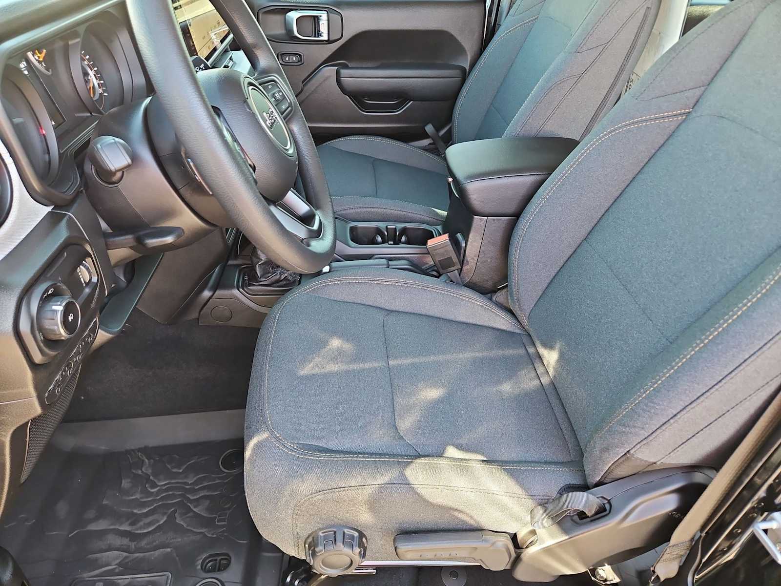 Thumbnail: 2026 Jeep Wrangler - 16