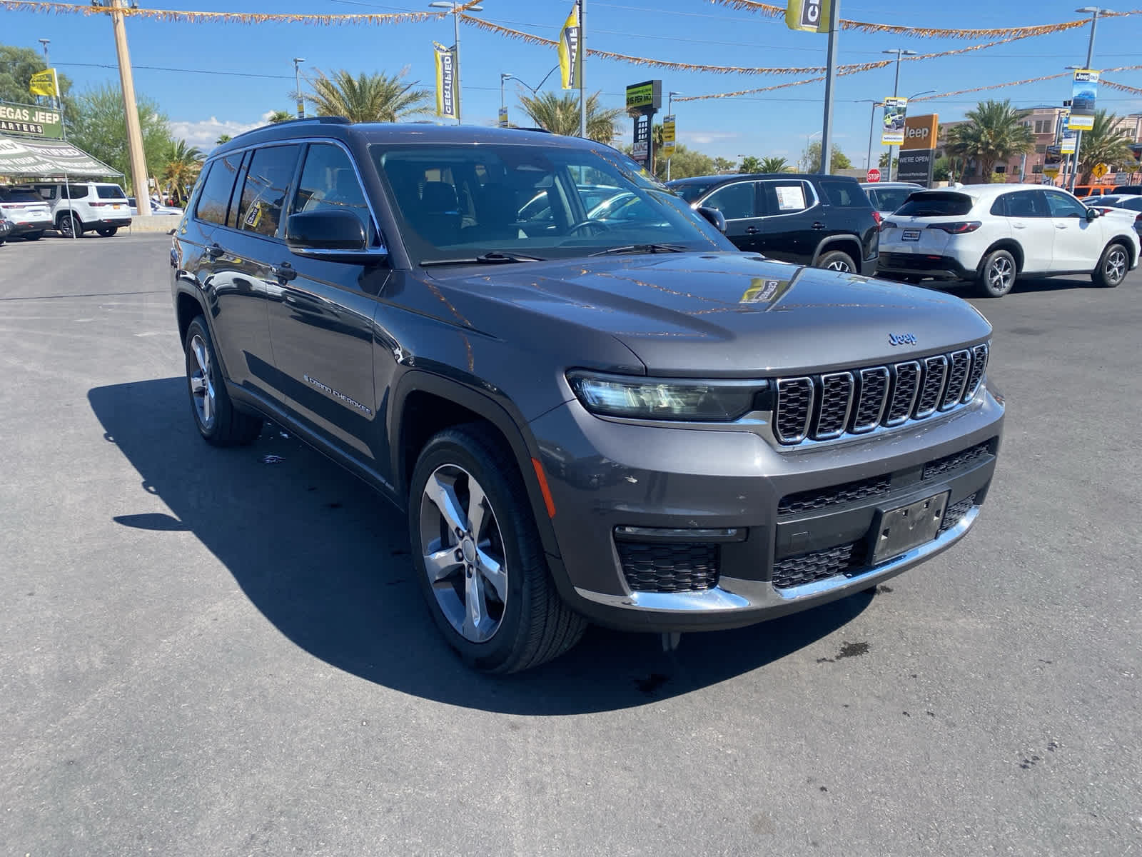2021 Jeep Grand Cherokee Limited photo 2