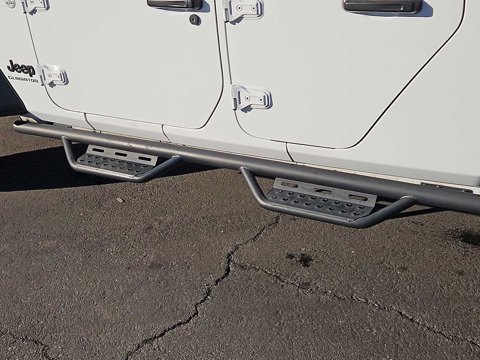 Thumbnail: 2020 Jeep Gladiator - 35