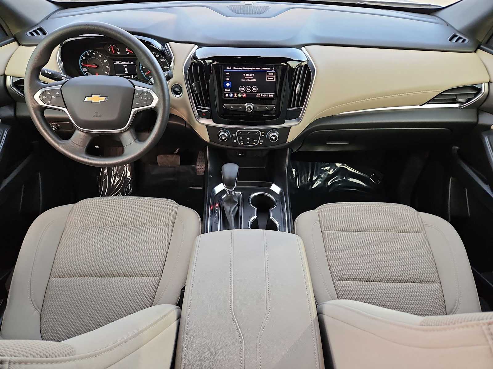 Thumbnail: 2022 Chevrolet Traverse - 16