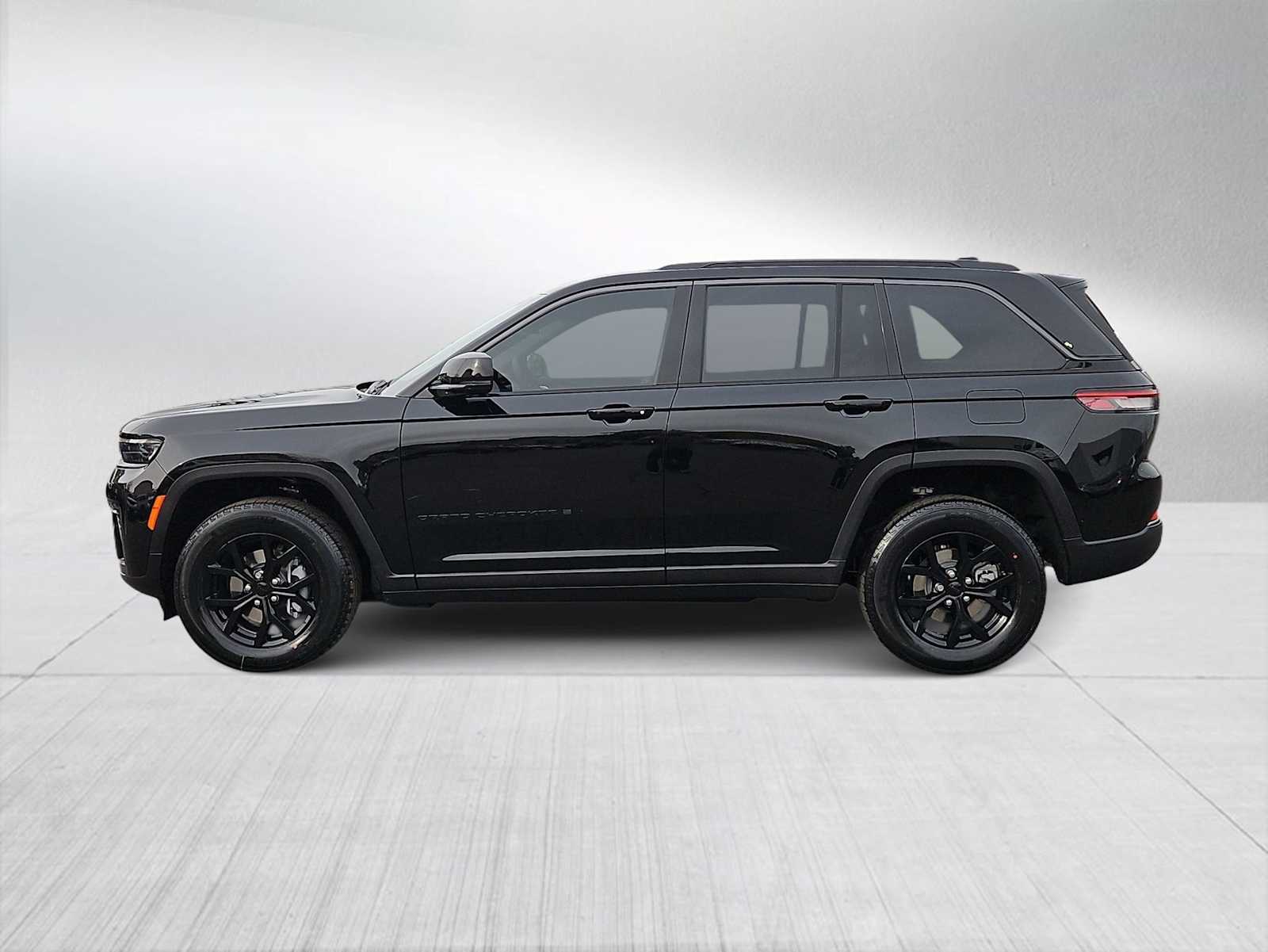 Thumbnail: 2026 Jeep Grand Cherokee - 5
