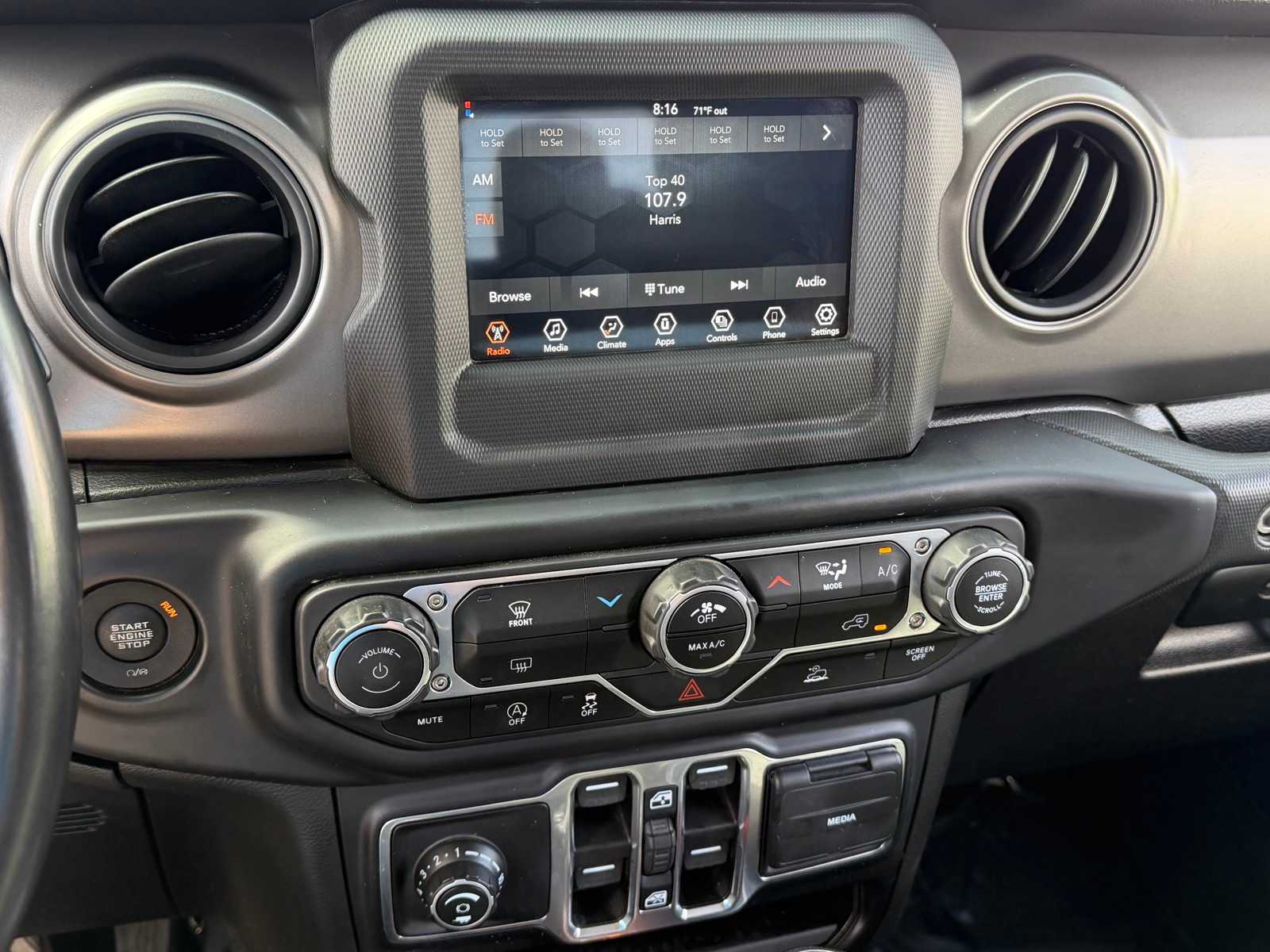 Thumbnail: 2022 Jeep Gladiator - 36