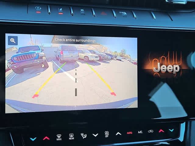 Thumbnail: 2026 Jeep Grand Cherokee - 31