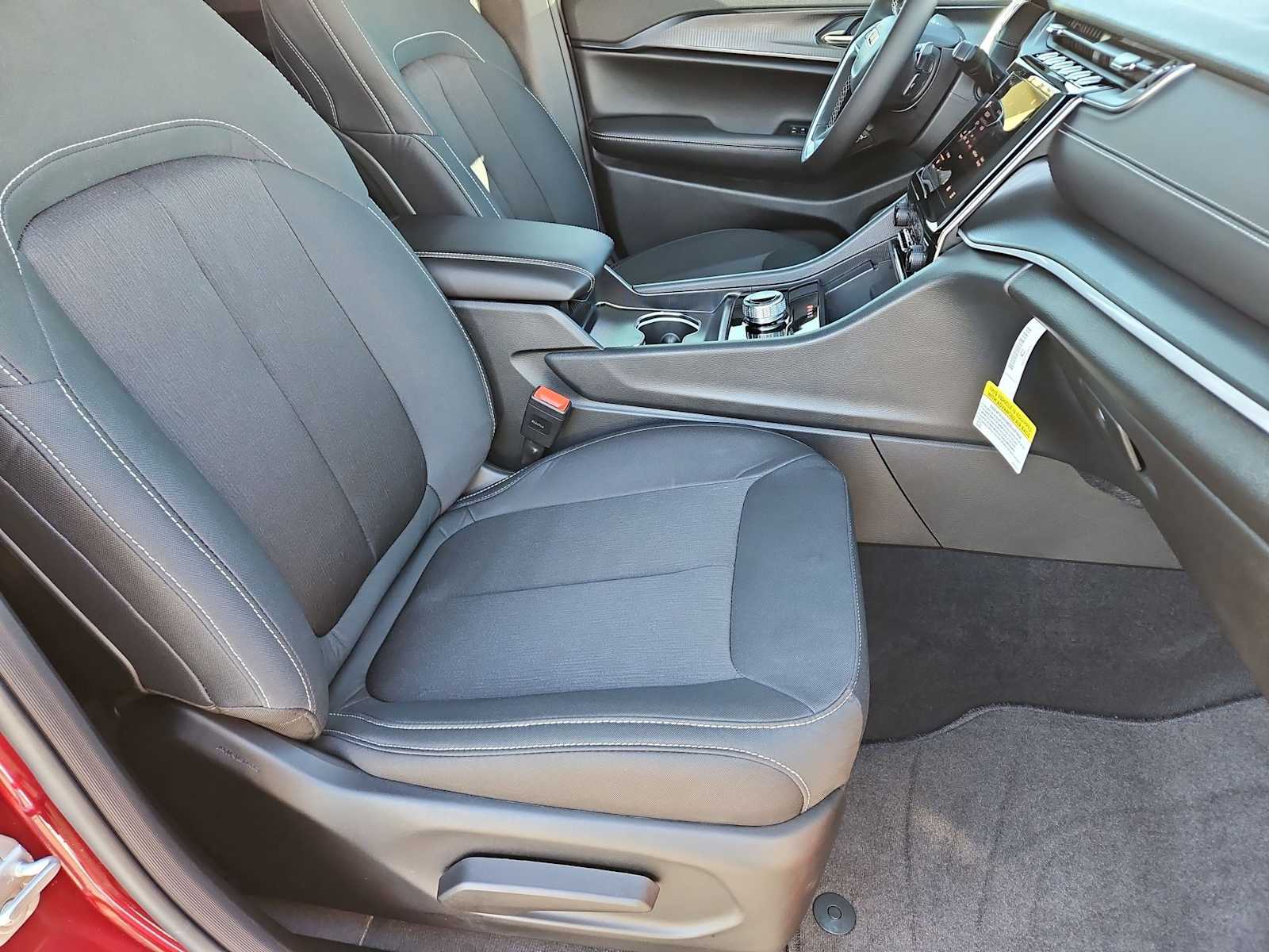 Thumbnail: 2026 Jeep Grand Cherokee - 22