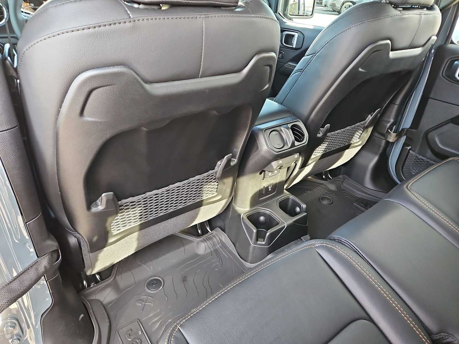 Thumbnail: 2026 Jeep Gladiator - 18