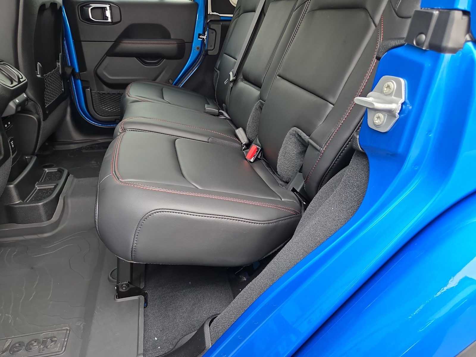 Thumbnail: 2025 Jeep Wrangler - 21