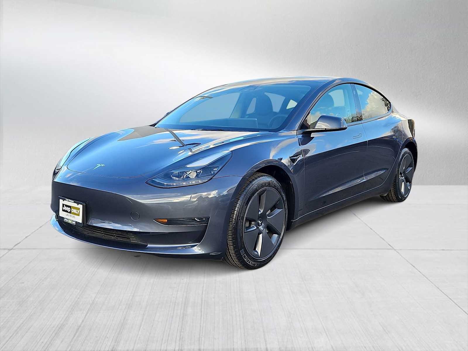 Thumbnail: 2023 Tesla Model 3 - 4