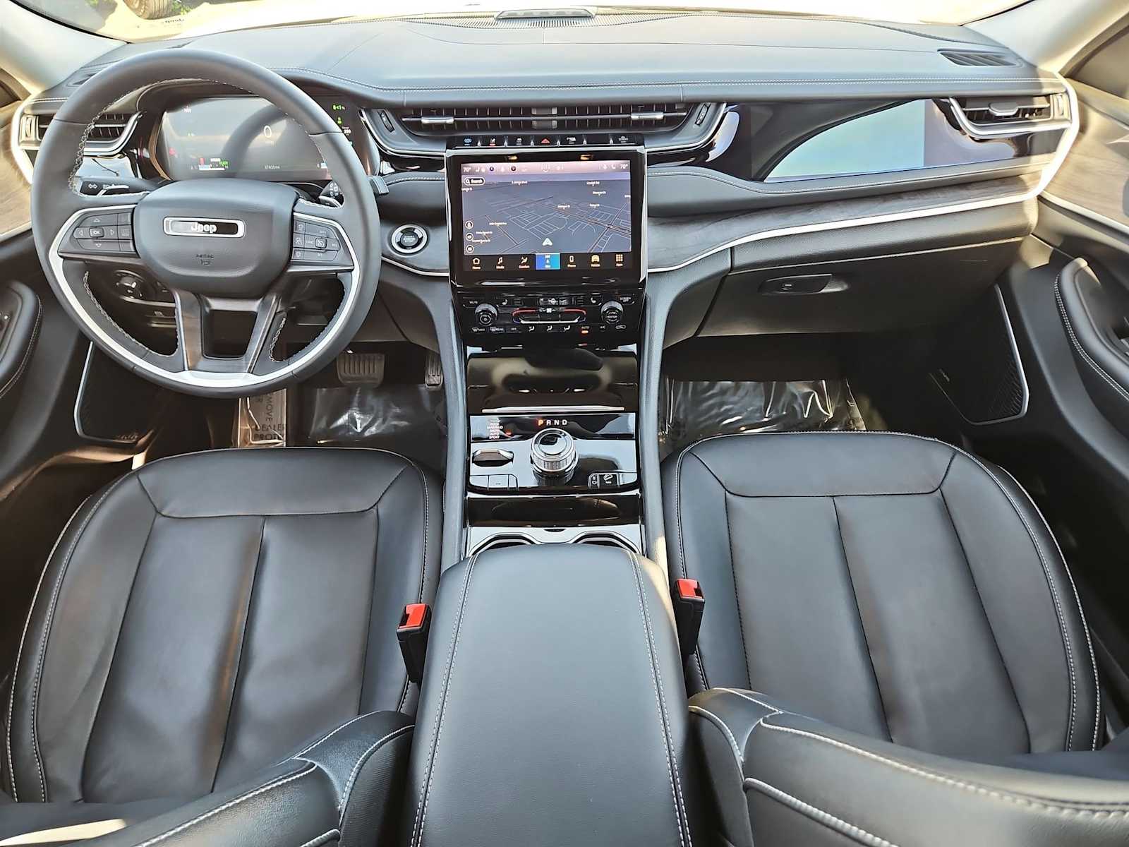 Thumbnail: 2022 Jeep Grand Cherokee - 16