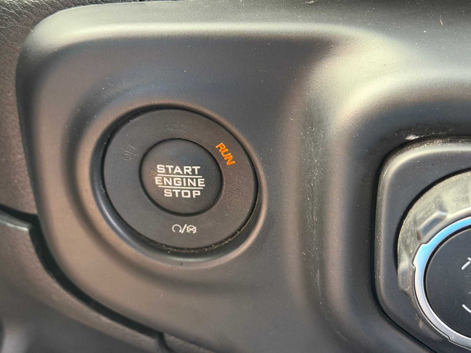 Thumbnail: 2022 Jeep Gladiator - 31