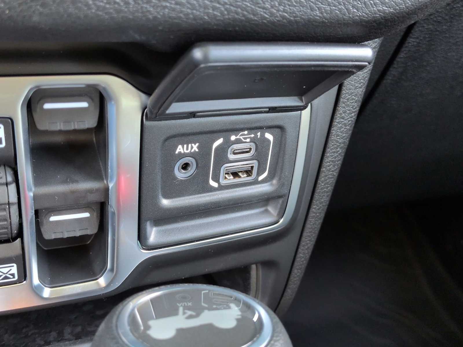 Thumbnail: 2026 Jeep Wrangler - 30