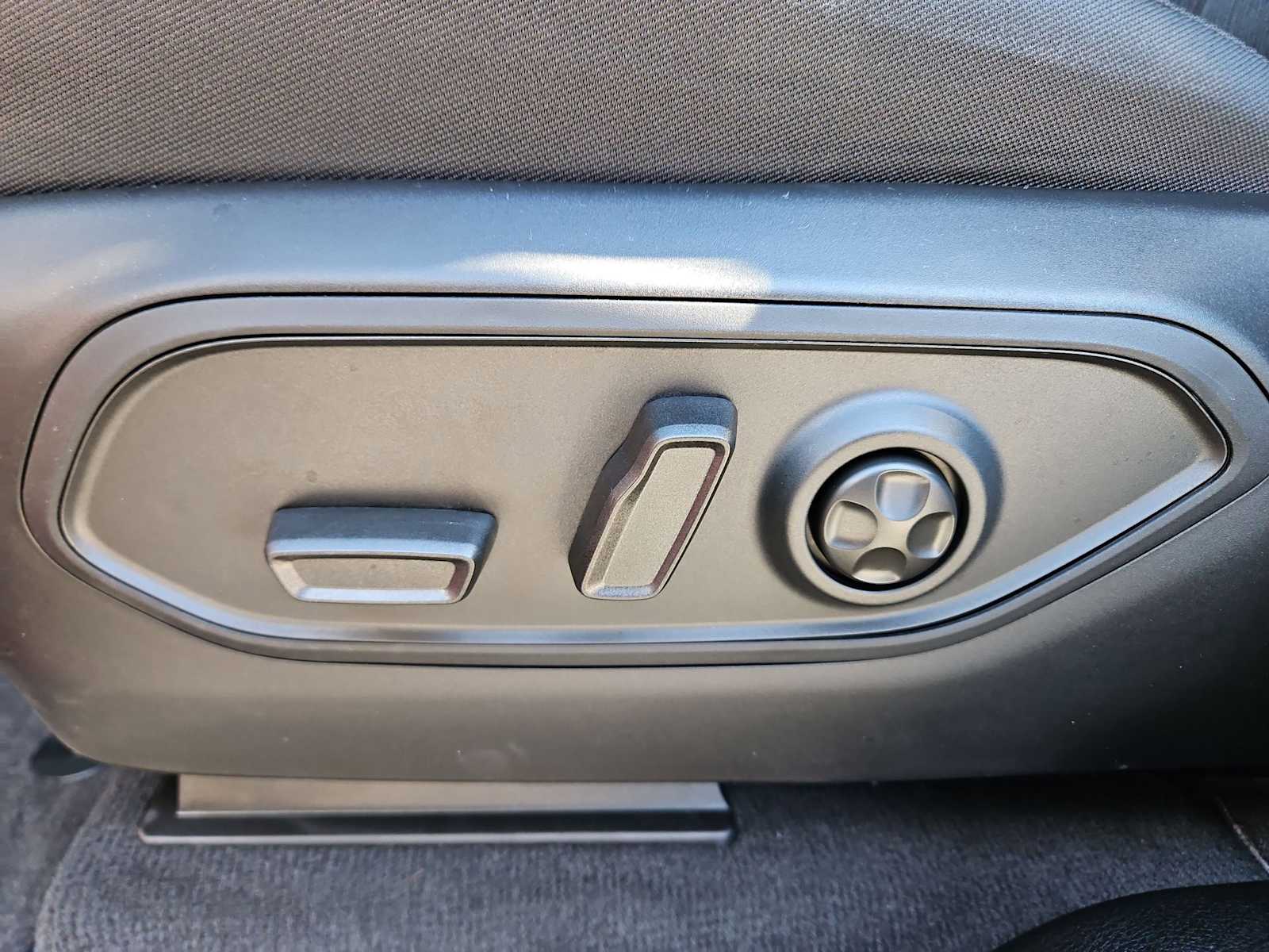 Thumbnail: 2026 Jeep Grand Cherokee - 17