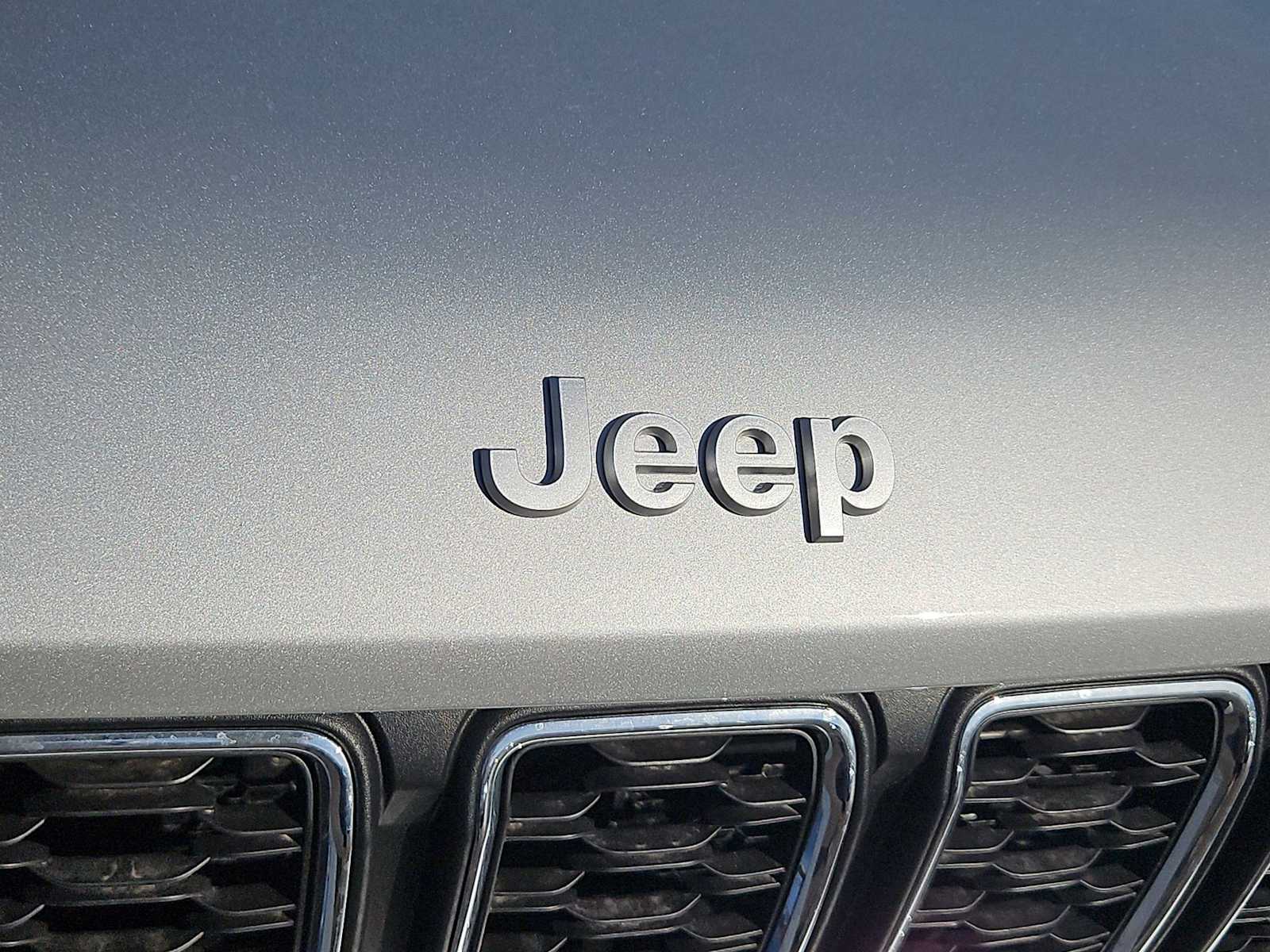 Thumbnail: 2026 Jeep Grand Cherokee - 11