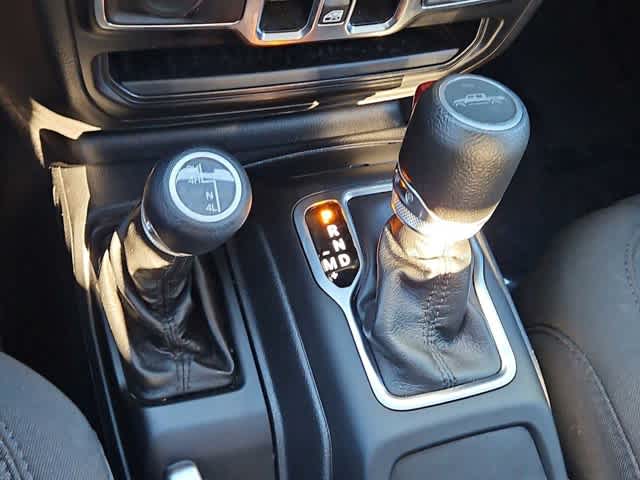 Thumbnail: 2022 Jeep Gladiator - 29