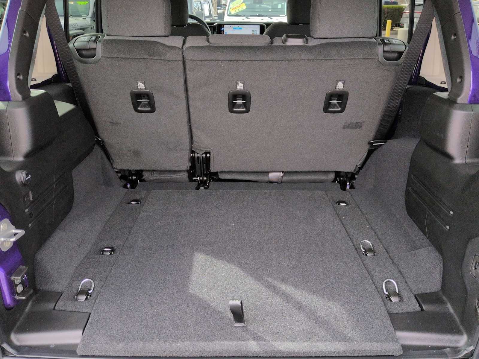 Thumbnail: 2026 Jeep Wrangler - 34