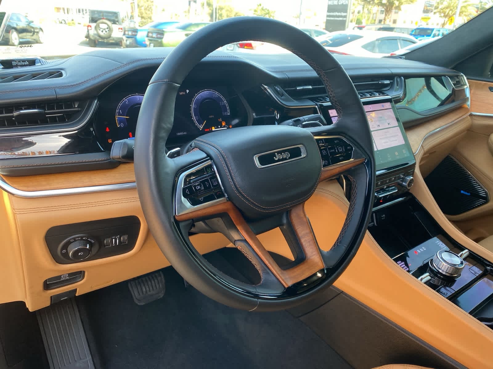 Thumbnail: 2023 Jeep Grand Cherokee - 14