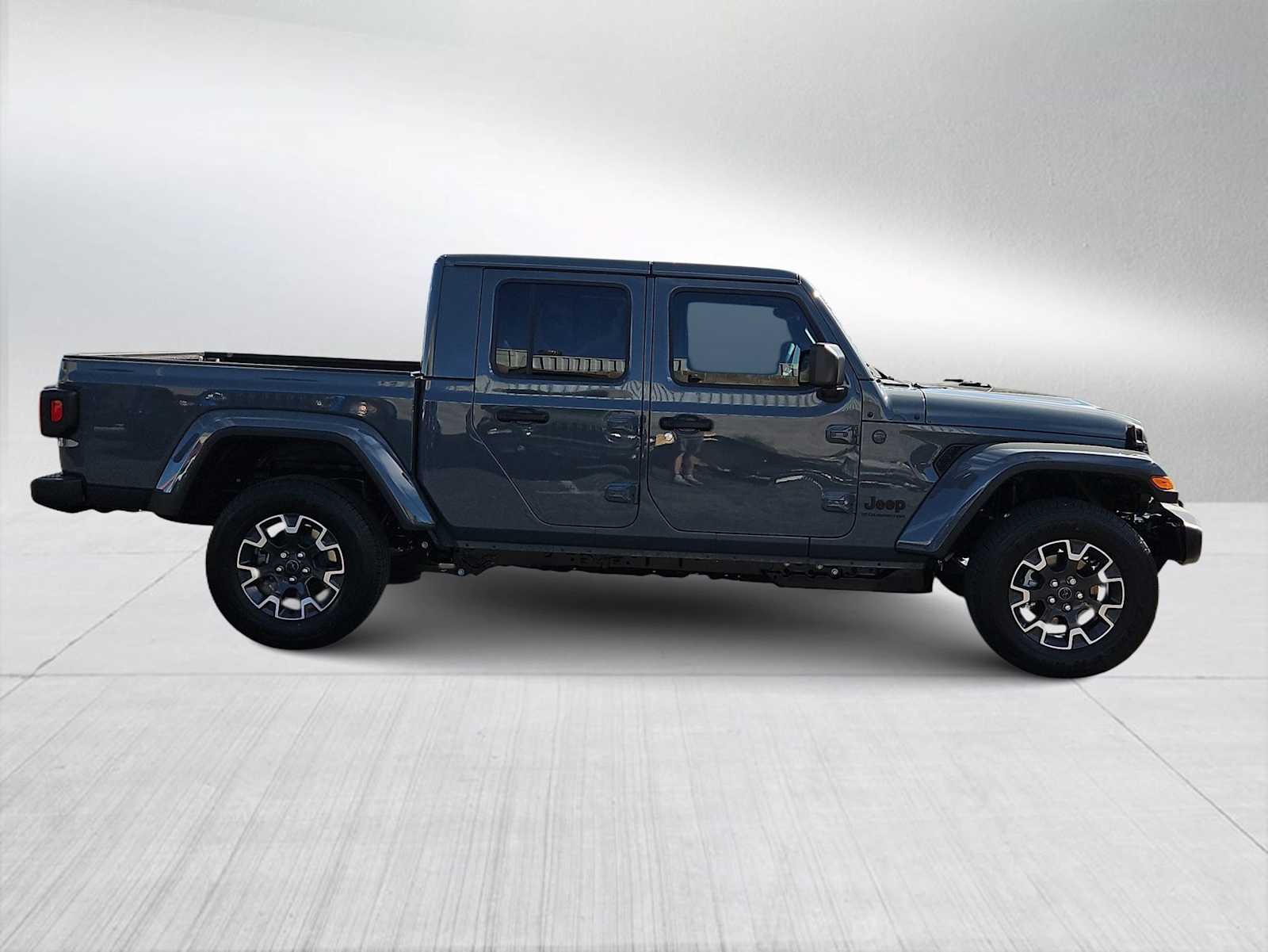 Thumbnail: 2026 Jeep Gladiator - 9