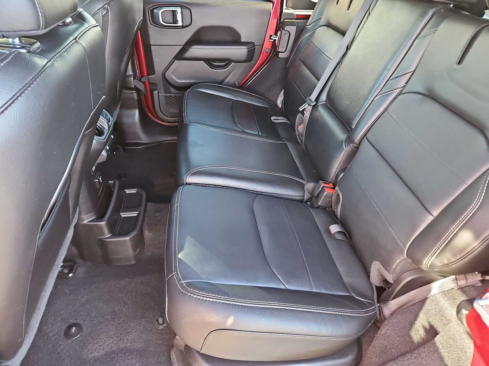 Thumbnail: 2021 Jeep Wrangler - 18