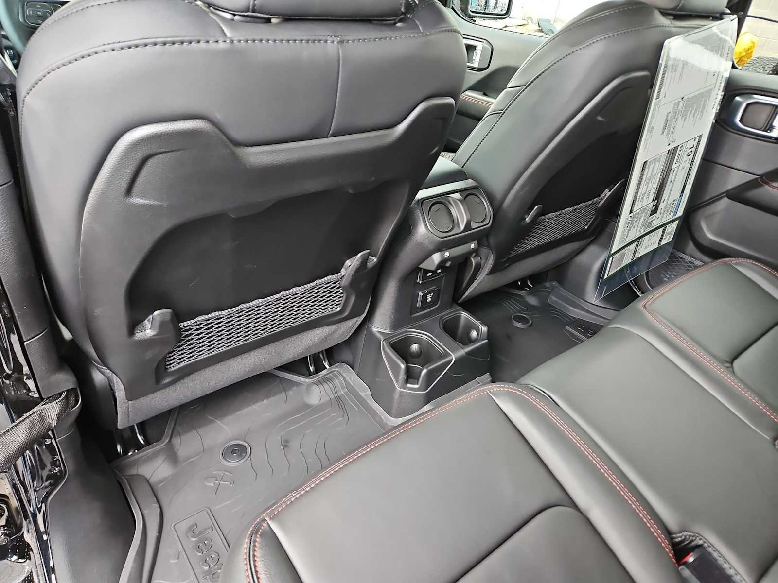 Thumbnail: 2026 Jeep Gladiator - 18