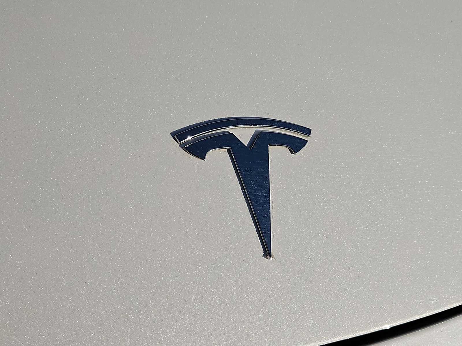 Thumbnail: 2023 Tesla Model 3 - 11