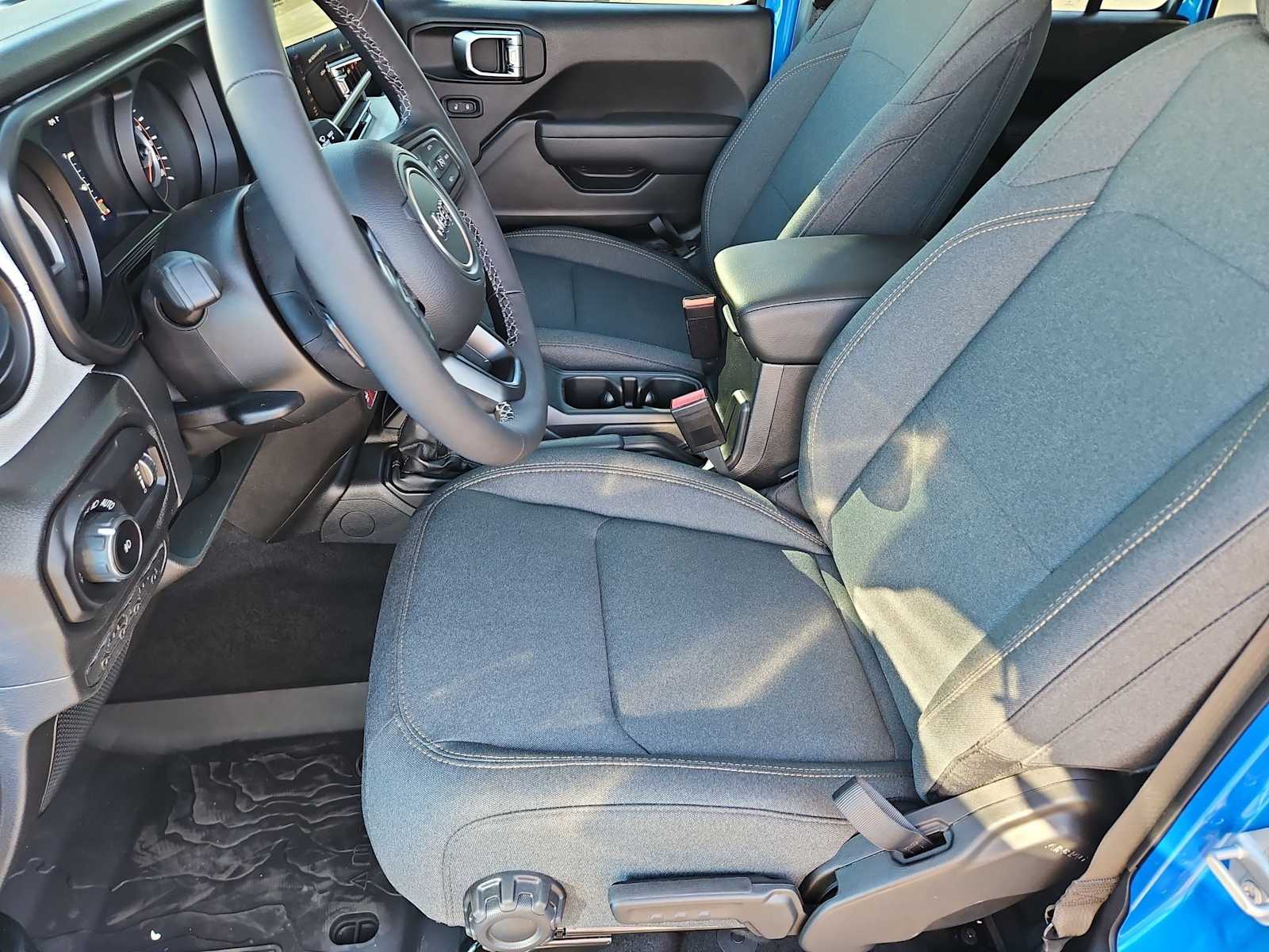 2026 Jeep Wrangler 4-Door Willys - Photo 16