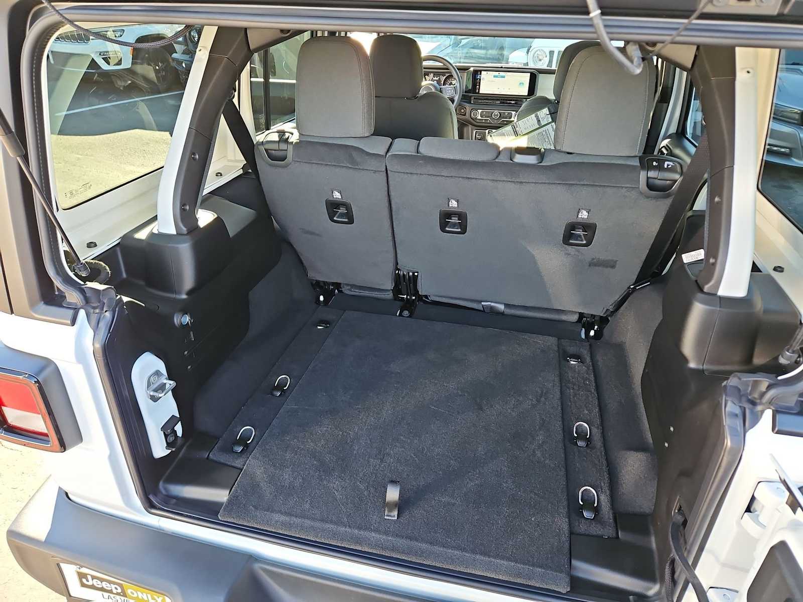 Thumbnail: 2026 Jeep Wrangler - 31