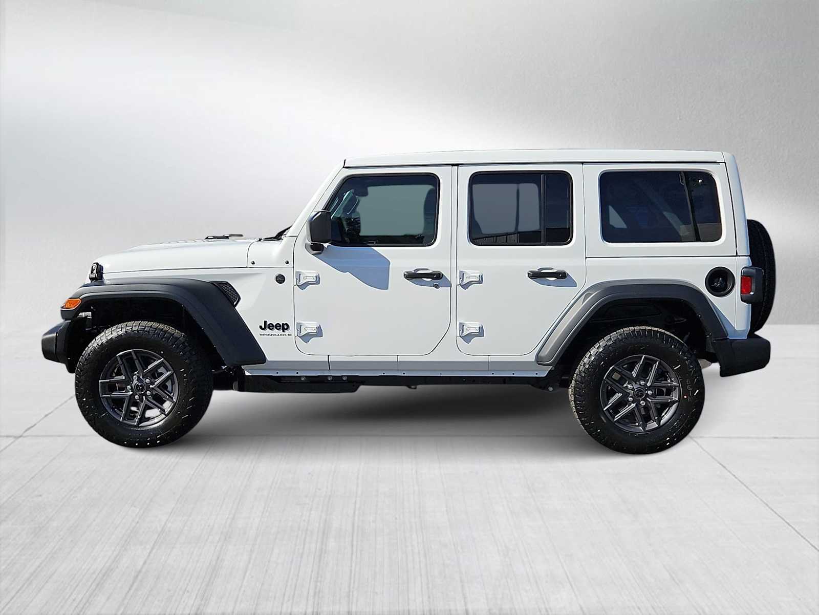 Thumbnail: 2026 Jeep Wrangler - 5