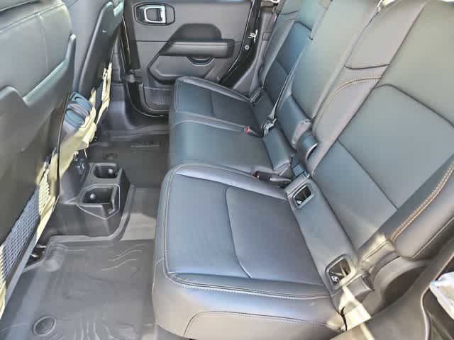 Thumbnail: 2026 Jeep Gladiator - 19