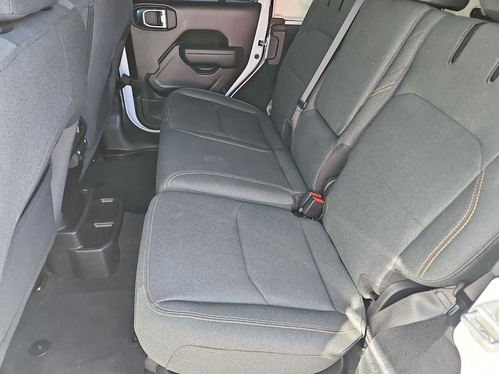 Thumbnail: 2024 Jeep Wrangler - 18