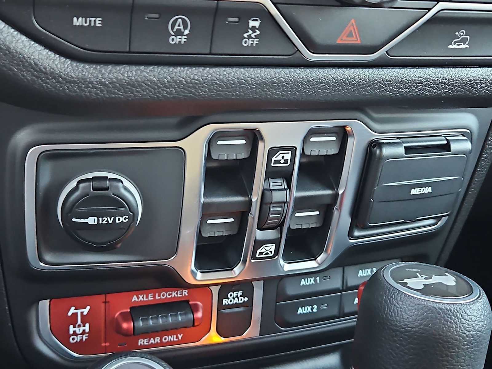 Thumbnail: 2026 Jeep Wrangler - 29