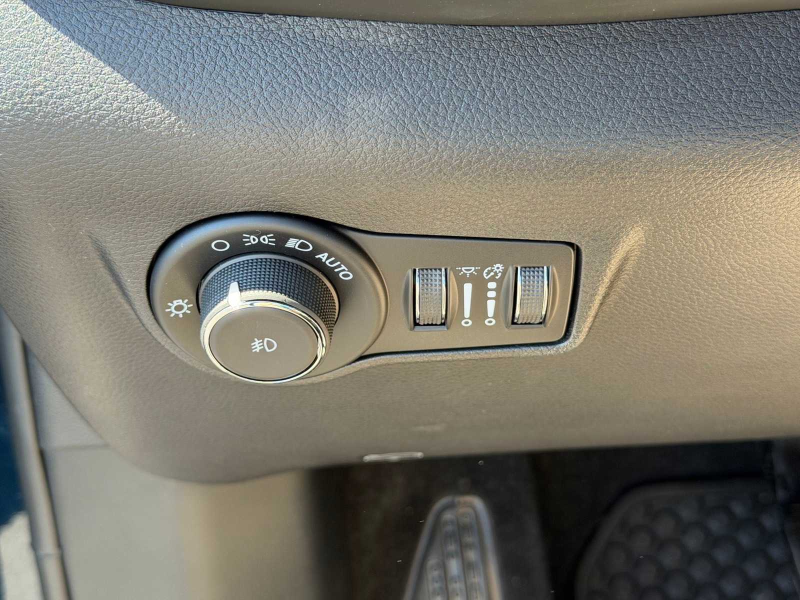 Thumbnail: 2026 Jeep Compass - 11