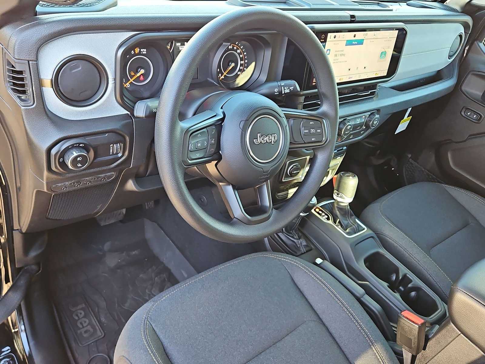 Thumbnail: 2026 Jeep Gladiator - 10