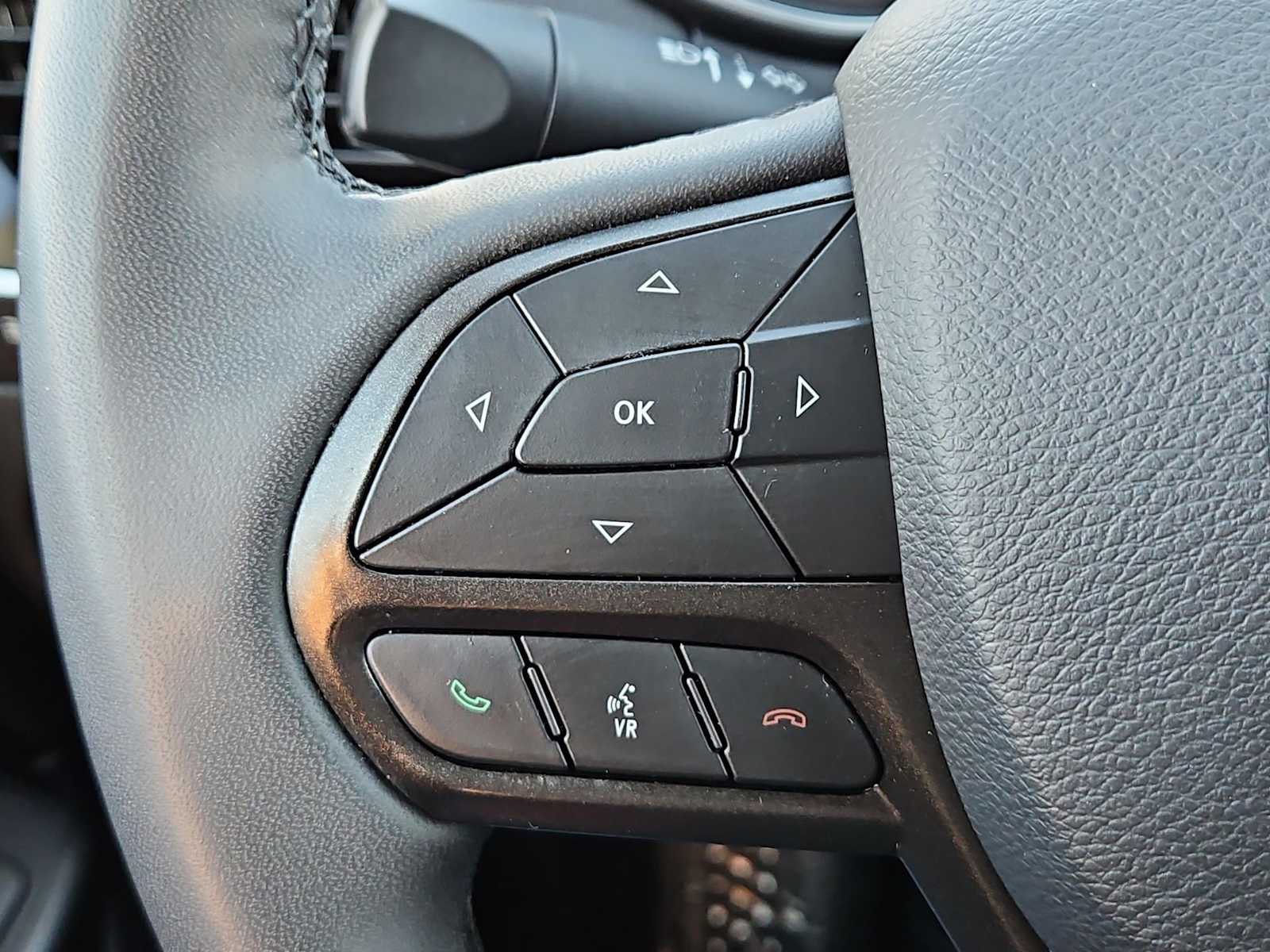 Thumbnail: 2022 Jeep Cherokee - 24