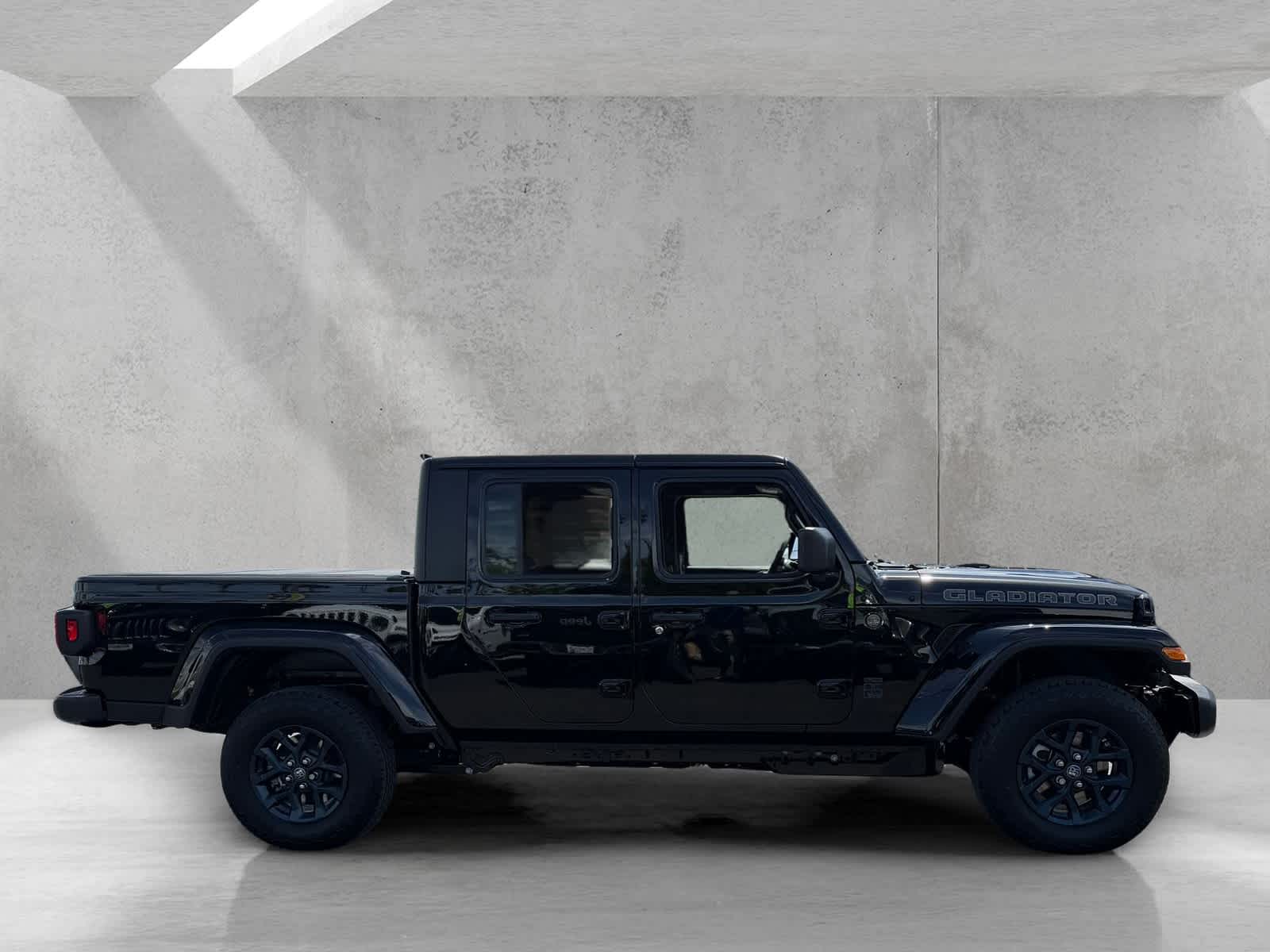 Thumbnail: 2026 Jeep Gladiator - 6